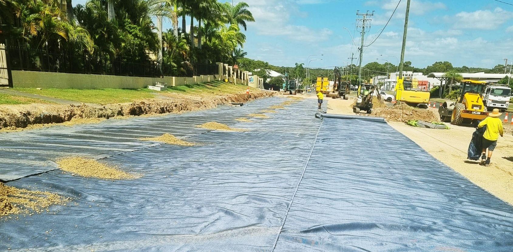 moisture-control-geotextile-reinforces-queen-street-pavement-case-study-1690X831px
