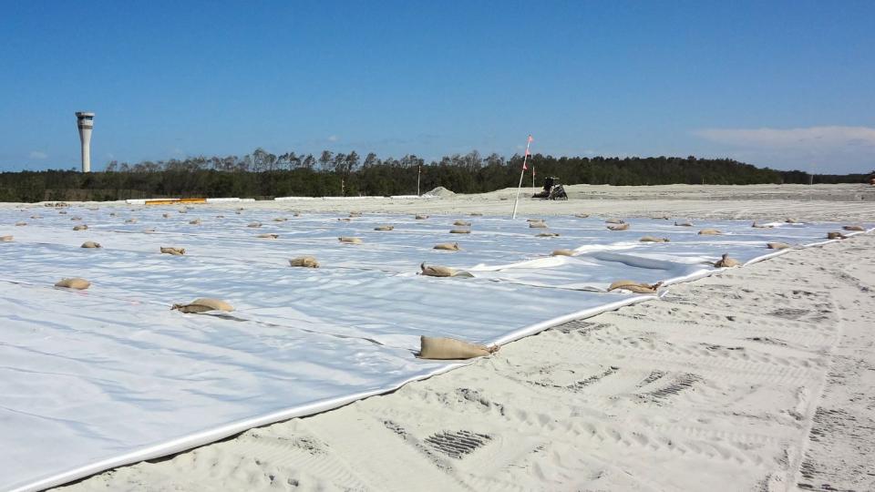 brisbane-airport-runway-case-study-1690X831-img1